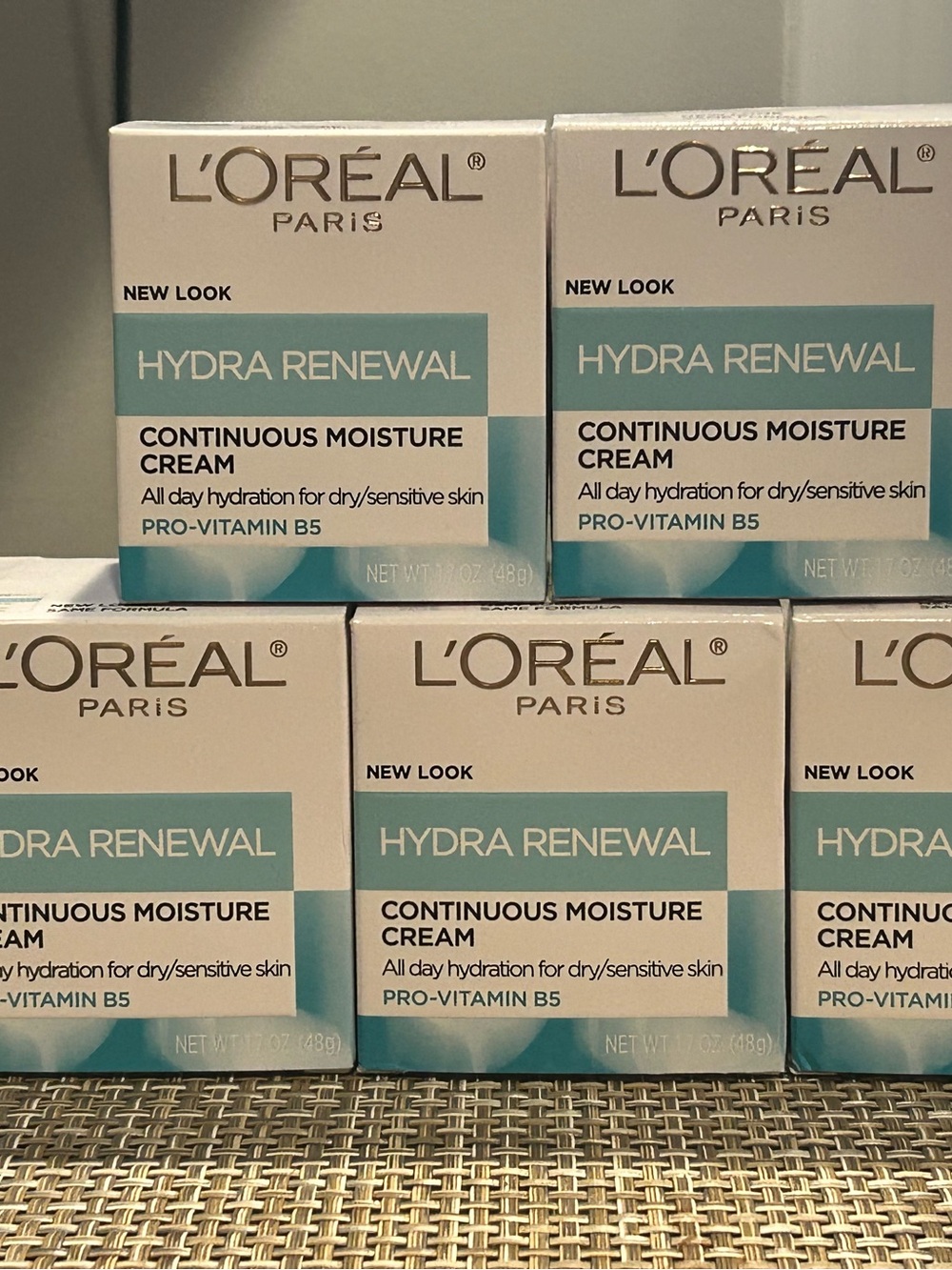 L'Oréal Hydra Renewal Continuous Moisture Cream - White & Teal